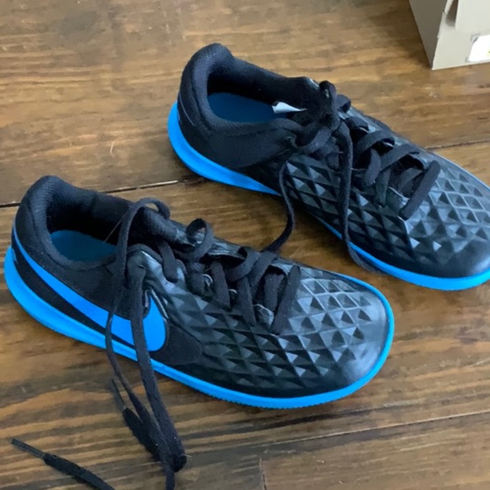 Nike Tiempo indoor soccer cleat